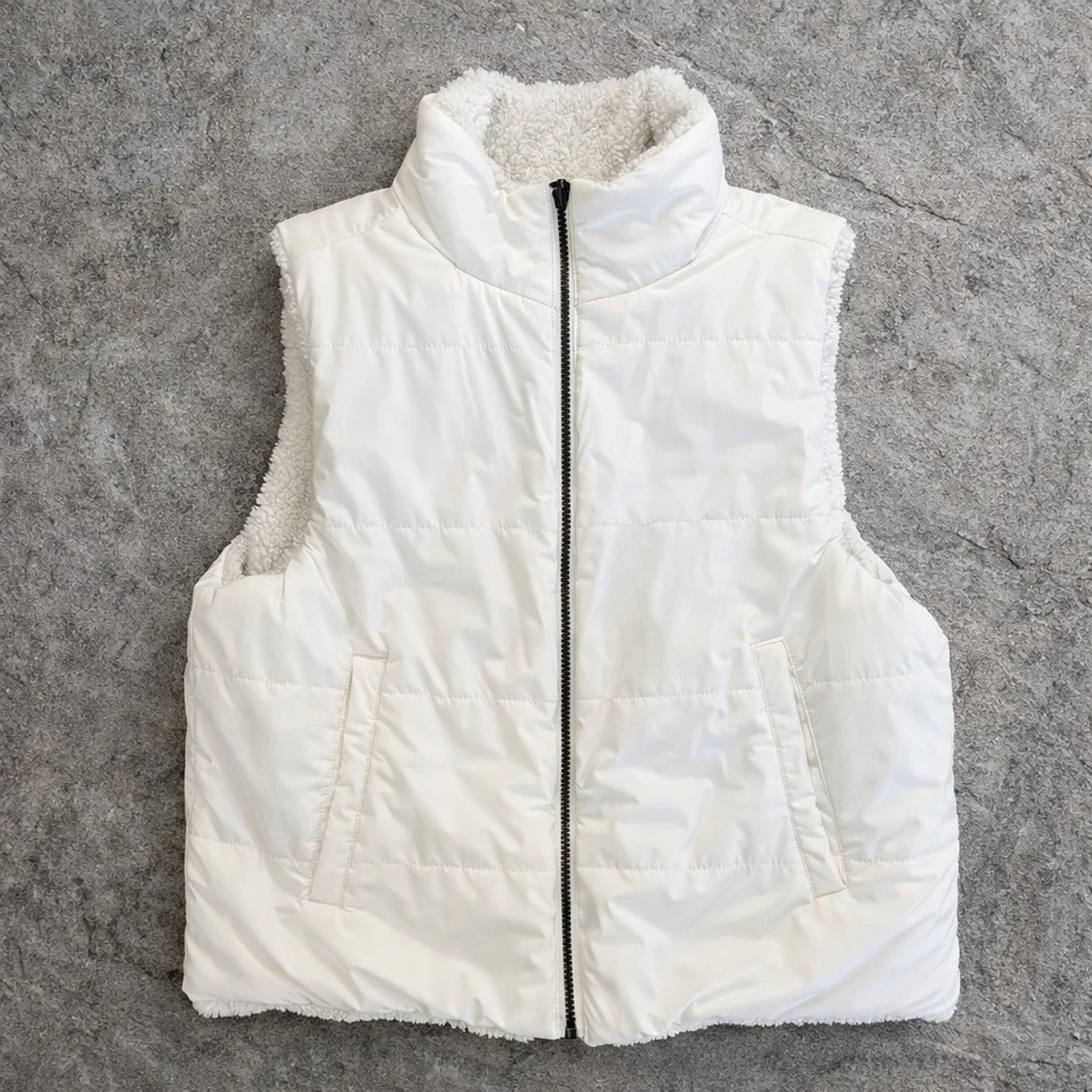 DKNY Reversible White Puffer and Fleece Vest